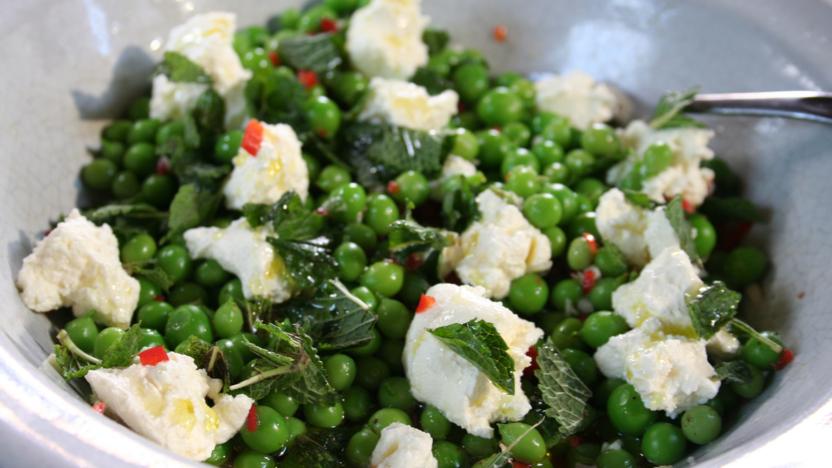 Pea, salted yoghurt and mint salad