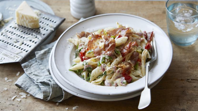 Parma ham and pimento penne