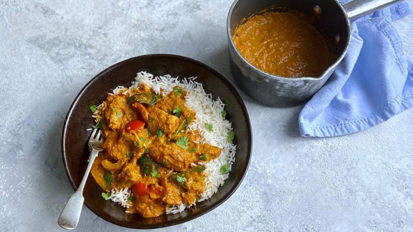 Quick curry sauce recipe - BBC Food
