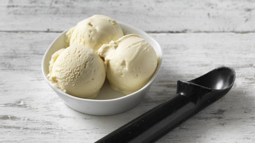 Real vanilla ice cream recipe - BBC Food