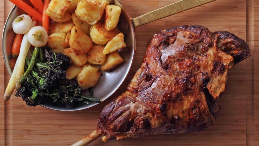 Roast leg of lamb with mint jus