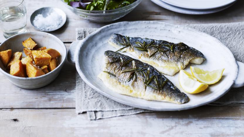 Sea bass fillet with rosemary and lemon