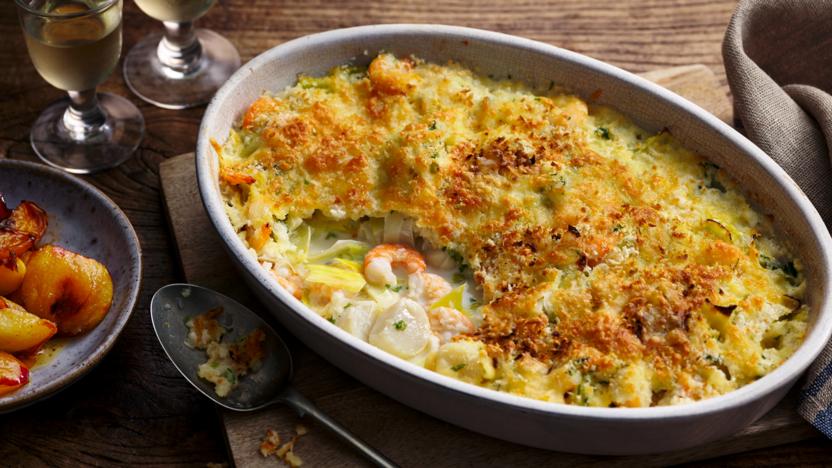 Seafood gratin with caramelised apples