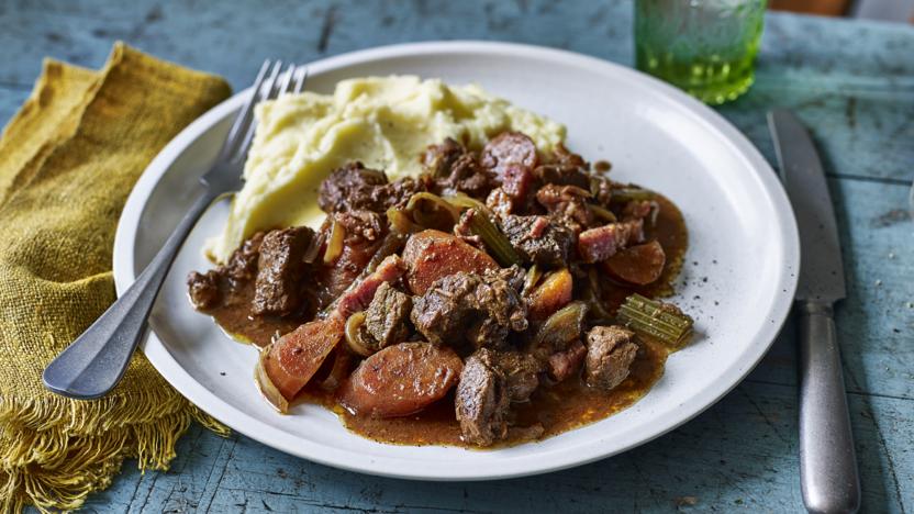 Easy slow cooker beef stew