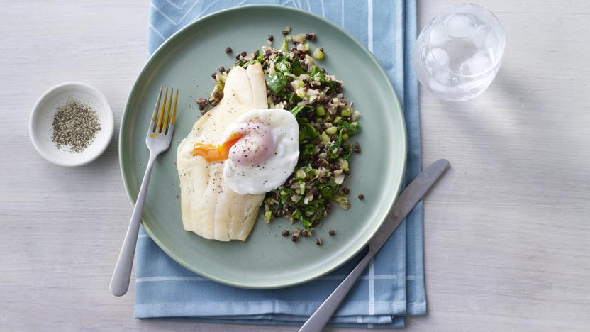 Smoked haddock with lentils and spinach 