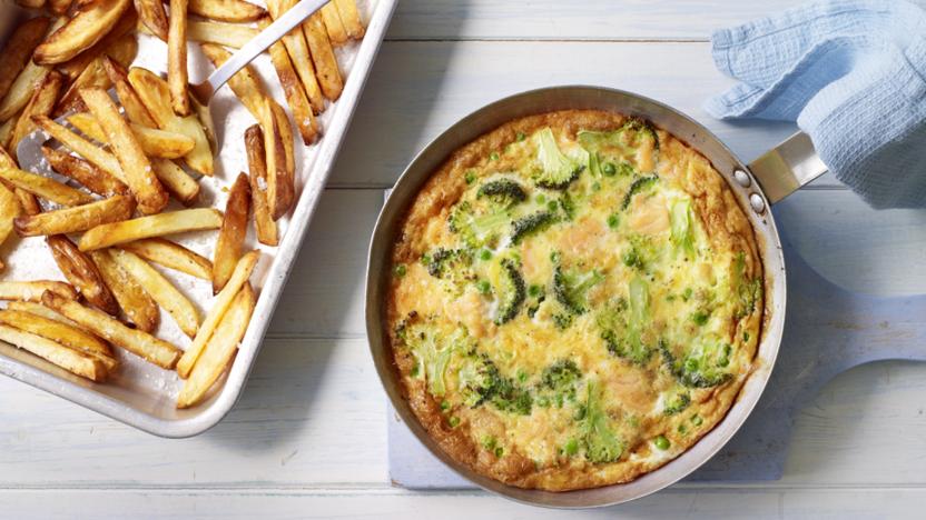 Smoked salmon, pea and broccoli frittata with homemade chips