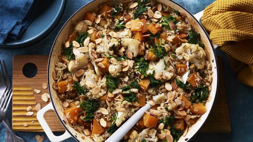 Spiced baked rice with cauliflower and squash