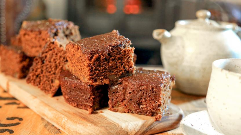Sticky gingerbread cake recipe - BBC Food