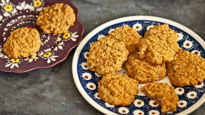 BBC Food Recipes Spiced Oat Cookies