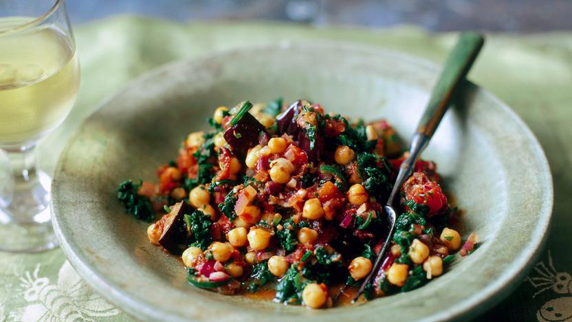 Spinach, aubergine and chickpea curry