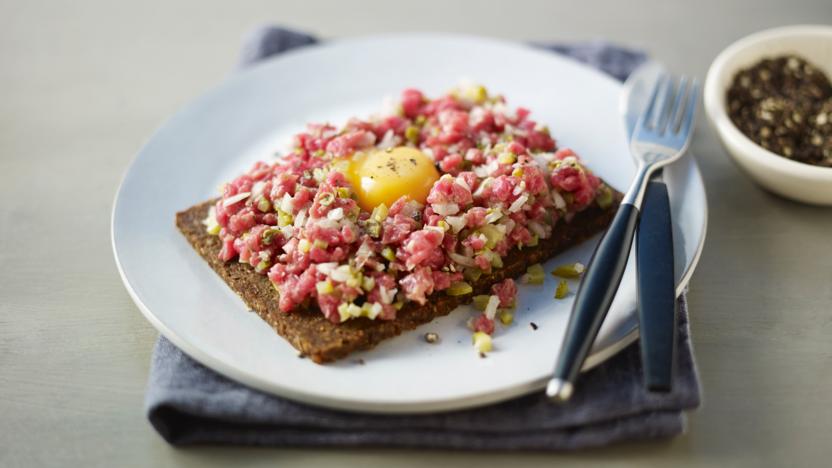 Nigella's steak tartare recipe - BBC Food