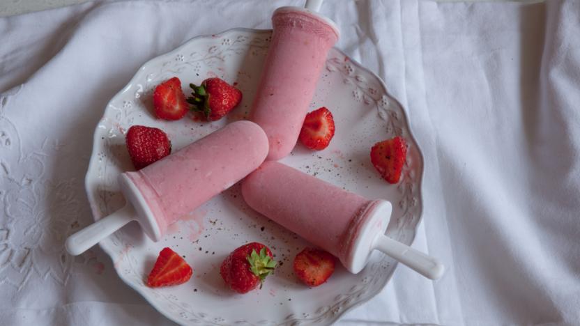 Strawberry ice lolly