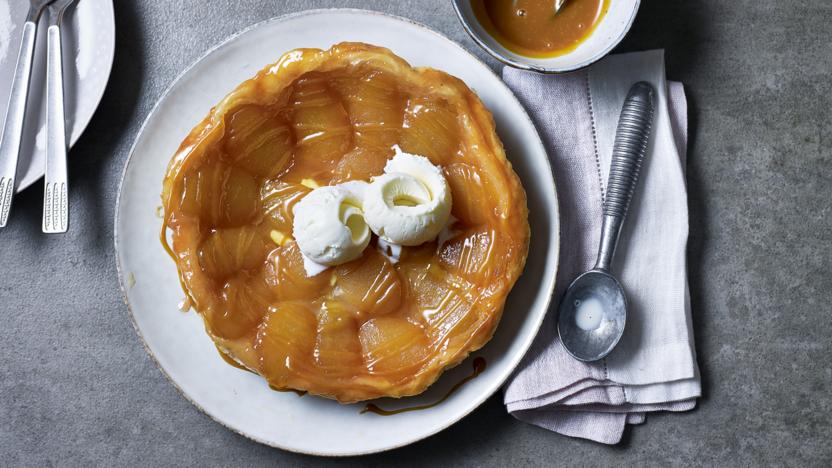 Upside-down apple pie with butterscotch sauce