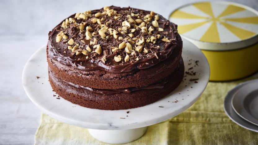 Flowery birthday cake recipe - BBC Food