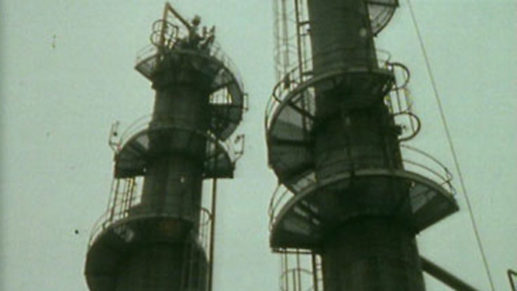 BBC Two Bitesize Chemistry, Refinement of oil into fuel products