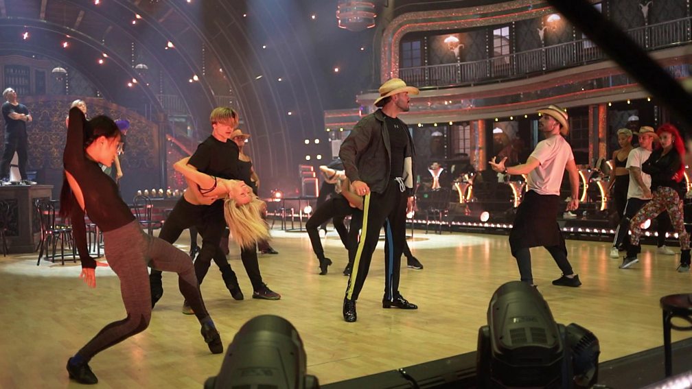 Bbc Two Strictly It Takes Two Series 19 Episode 5 Preparing For Week Twos Group Dance 