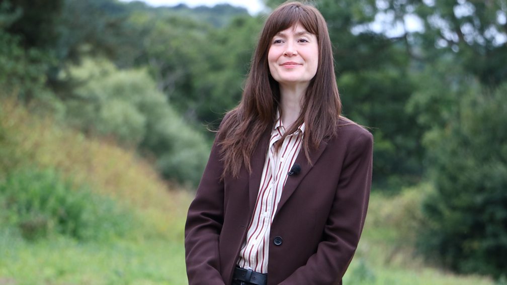 BBC One Bargain Hunt, Series 56, The Very Best and Worst Buys, The