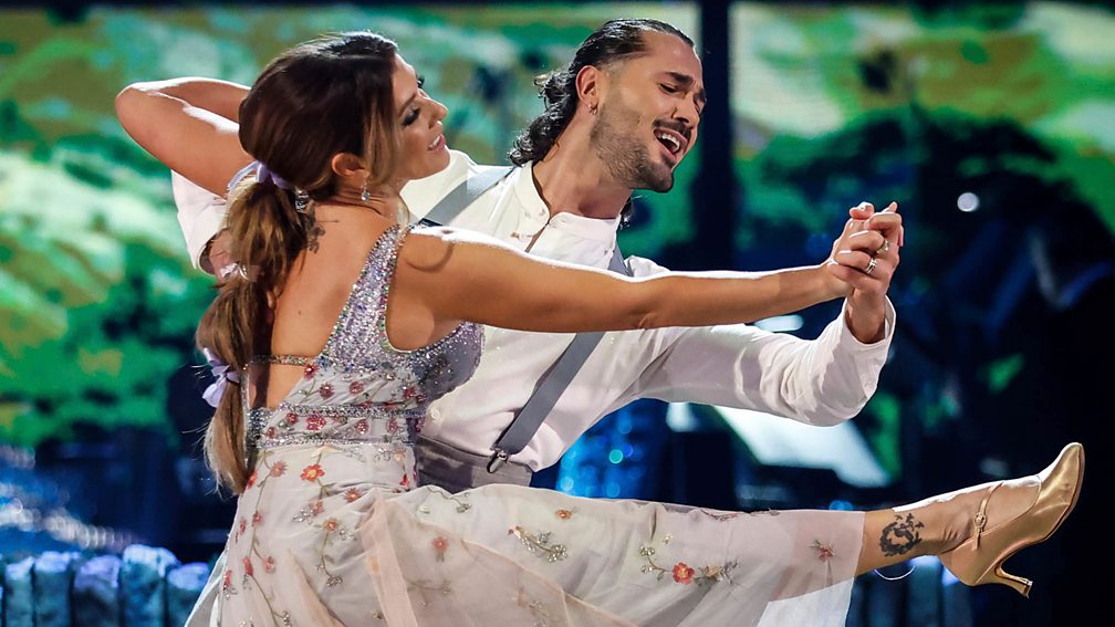 Bbc One Strictly Come Dancing Series 20 Week 2 Hamza Yassin And Jowita Przystał Jive