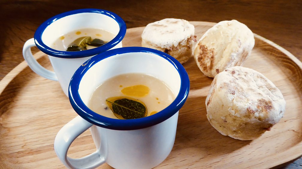 BBC Toffee apple pudding