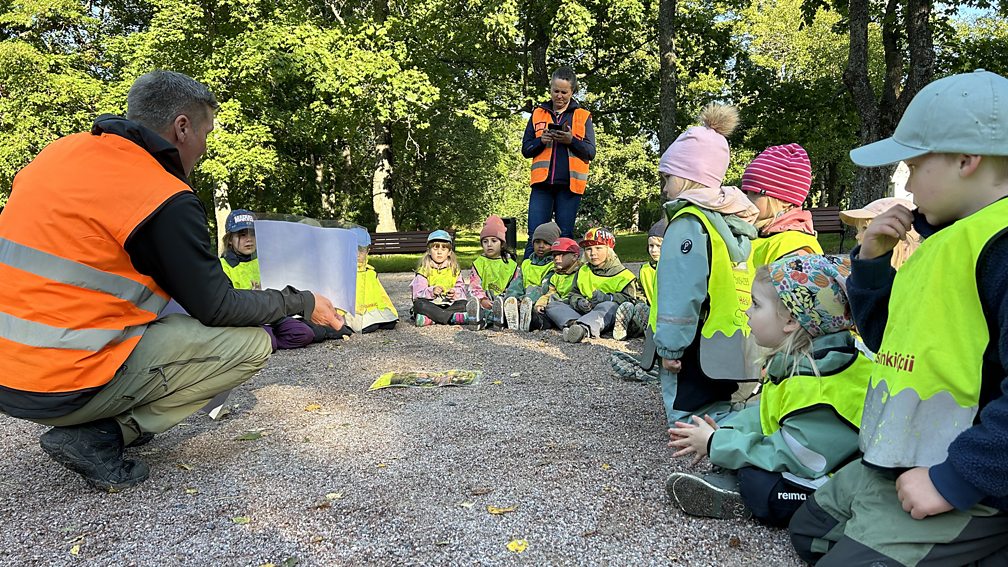 Erika Benke Research shows that outdoor learning helps children develop environmentally conscious behaviour and foster an appreciation for the natural world (Credit: Erika Benke)