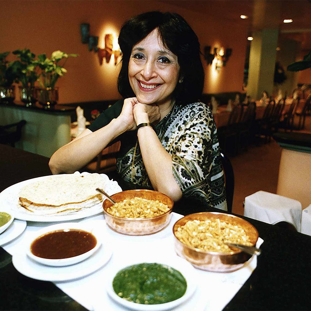 Trinity Mirror/Mirrorpix/Alamy Madhur Jaffrey crafted Indian recipes for a Western audience (Credit: Trinity Mirror/Mirrorpix/Alamy)