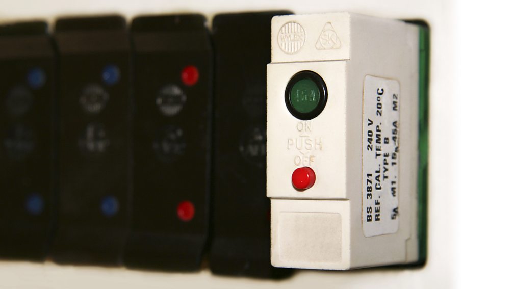 BBC Bitesize GCSE Physics (Single Science) Electrical safety