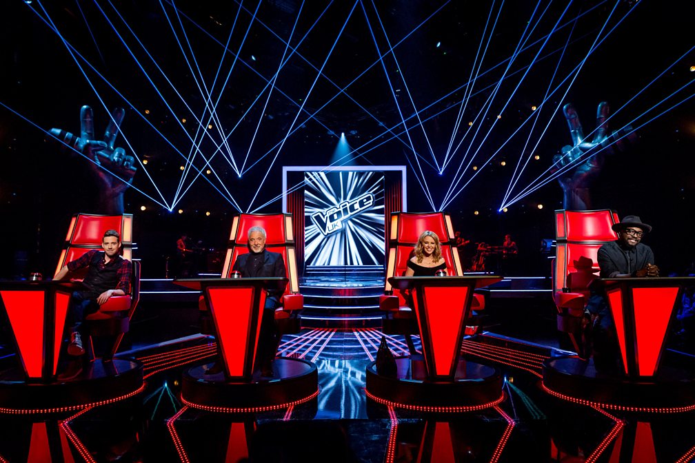 Voice uk кресла. The Voice Близнецы. Бэк Войс. Дизайн кресел на шоу the Voice.