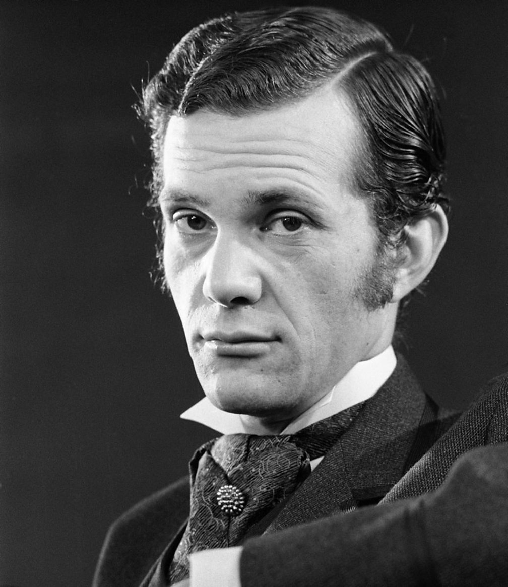 Mr Gabriel Utterson in Dr Jekyll and Mr Hyde Characters AQA GCSE