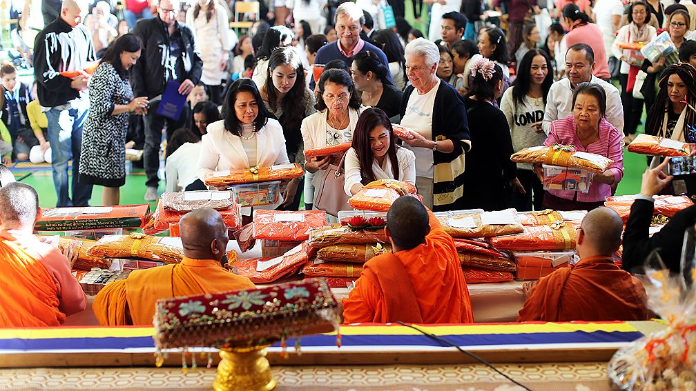 Life In A Buddhist Community Ks3 Religious Studies Bbc Bitesize