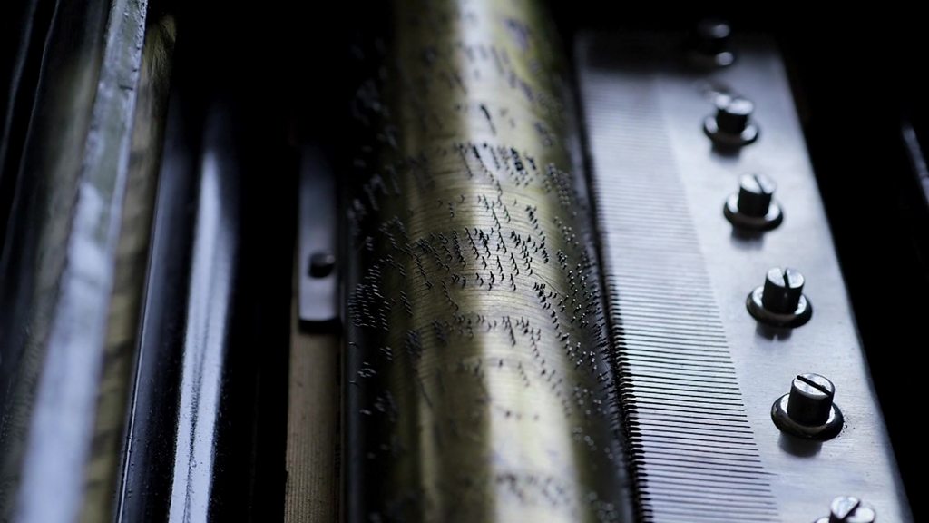 Music makers: Swiss music boxes endure in electronic age