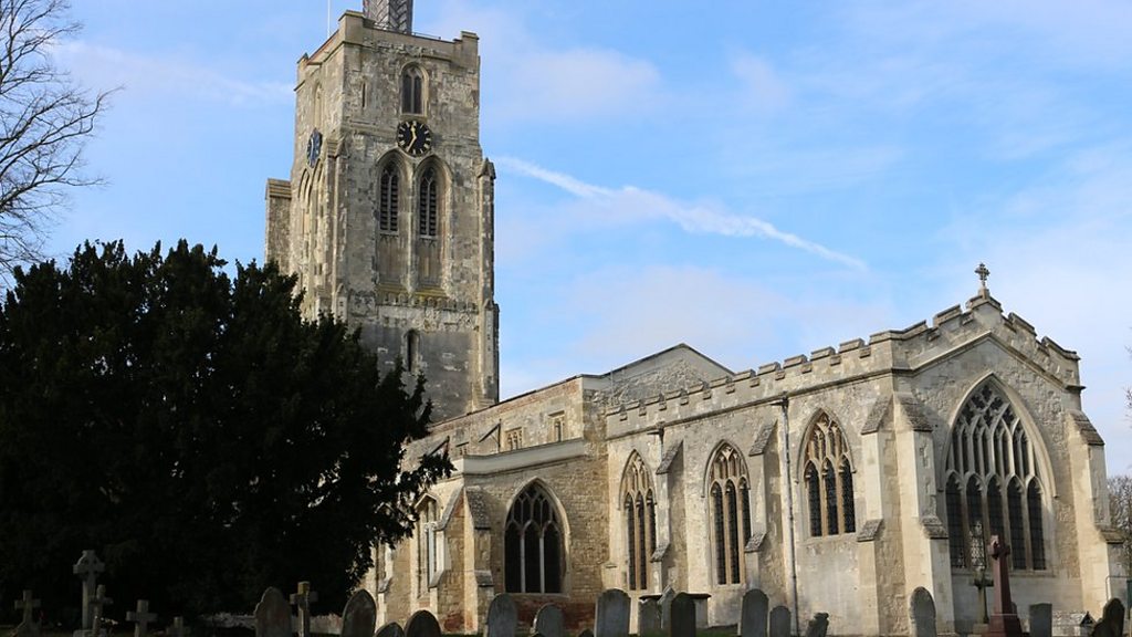 Ashwell village church bells row resolved by 'quieter chimes' - BBC News