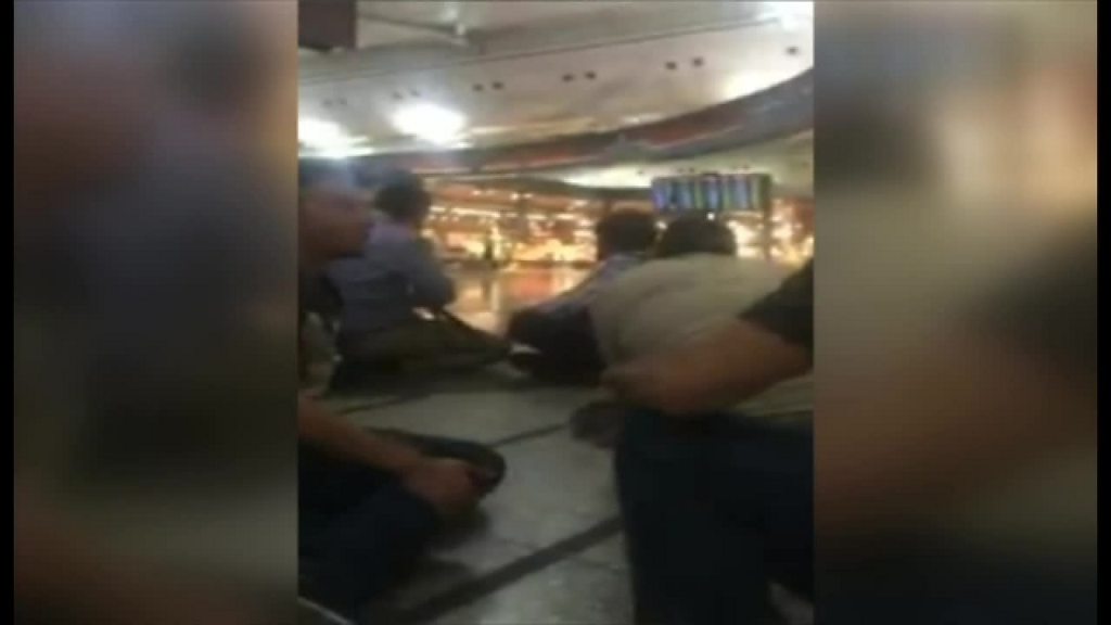 イスタンブールの空港で爆発と銃撃 36人死亡 cニュース