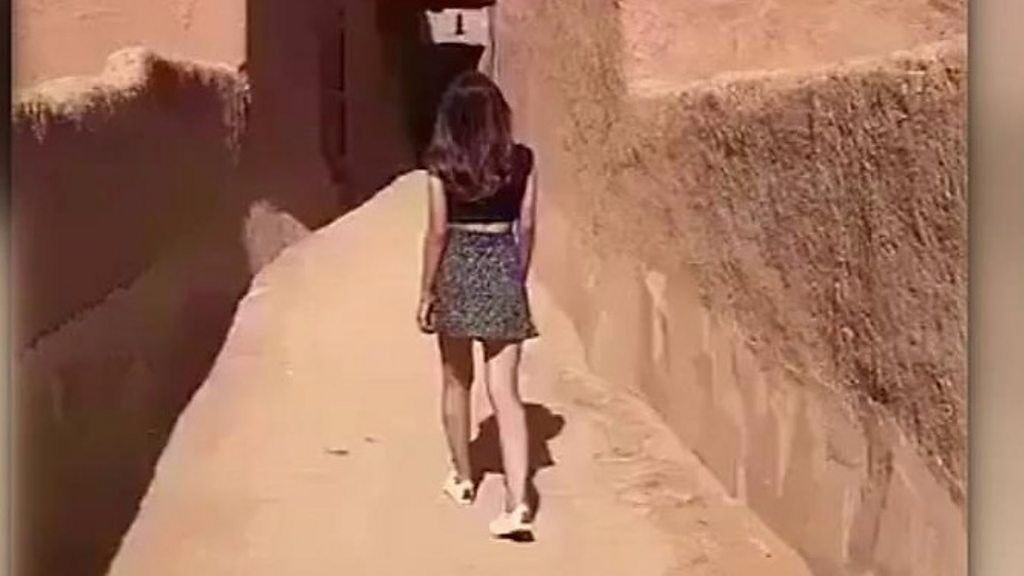 Saudi Arabia Mace ta saka guntun siket da karamar riga BBC News Hausa