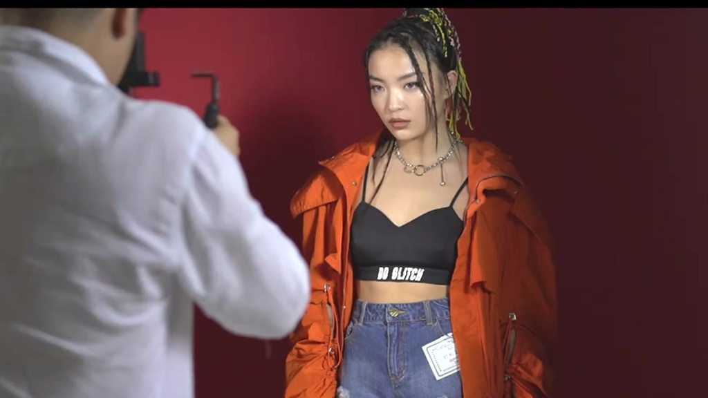 Hip-hop takes centre stage in China for the first time - BBC