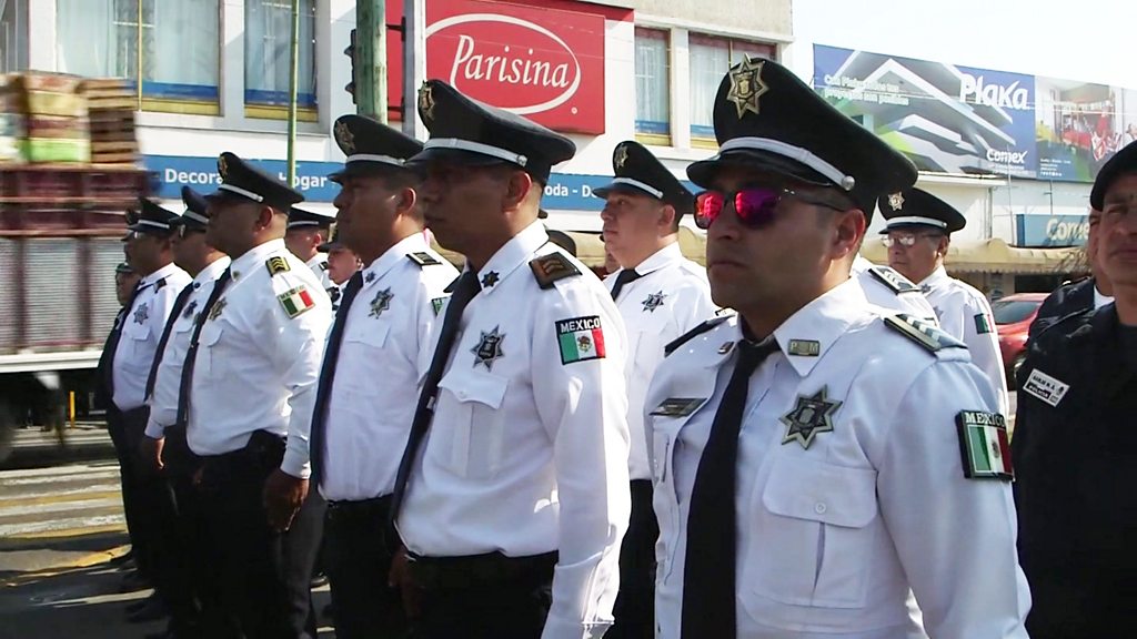 Ciudad Neza, el gigantesco suburbio de Ciudad de México que quiere mejorar  la reputación de la policía mexicana - BBC News Mundo