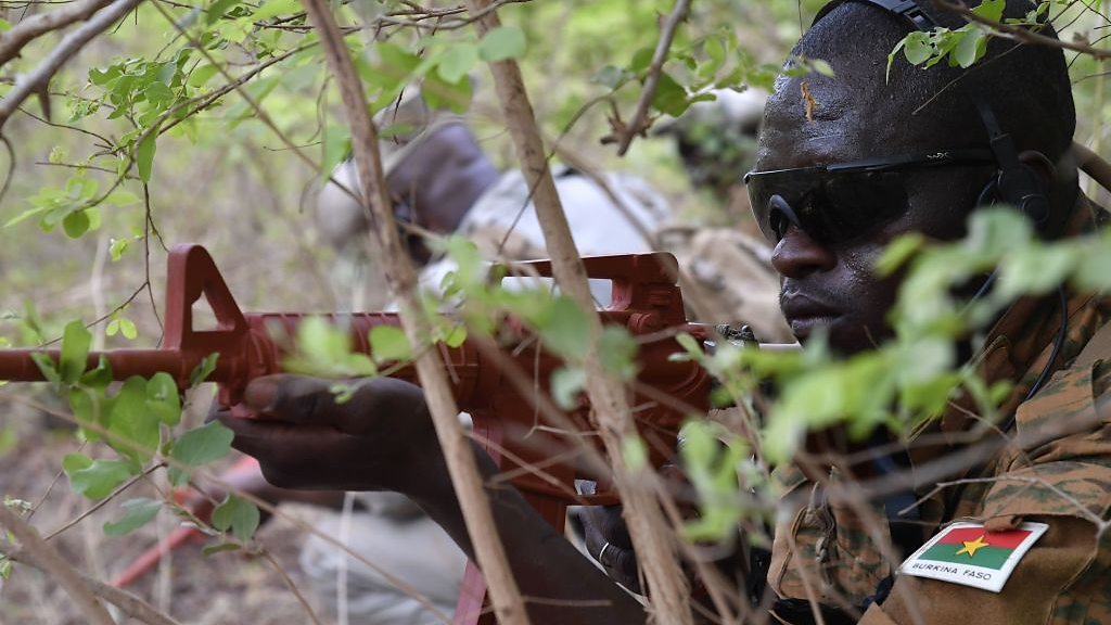 L’explosion D’une Mine A Fait 7 Morts Au Burkina Faso - BBC News Afrique