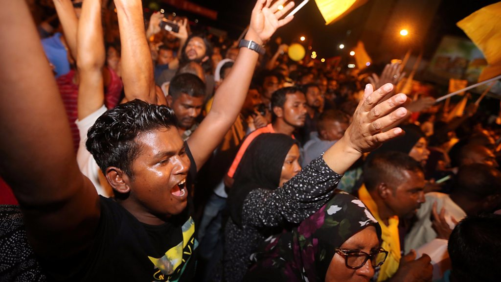 Surprise victory for Maldives opposition