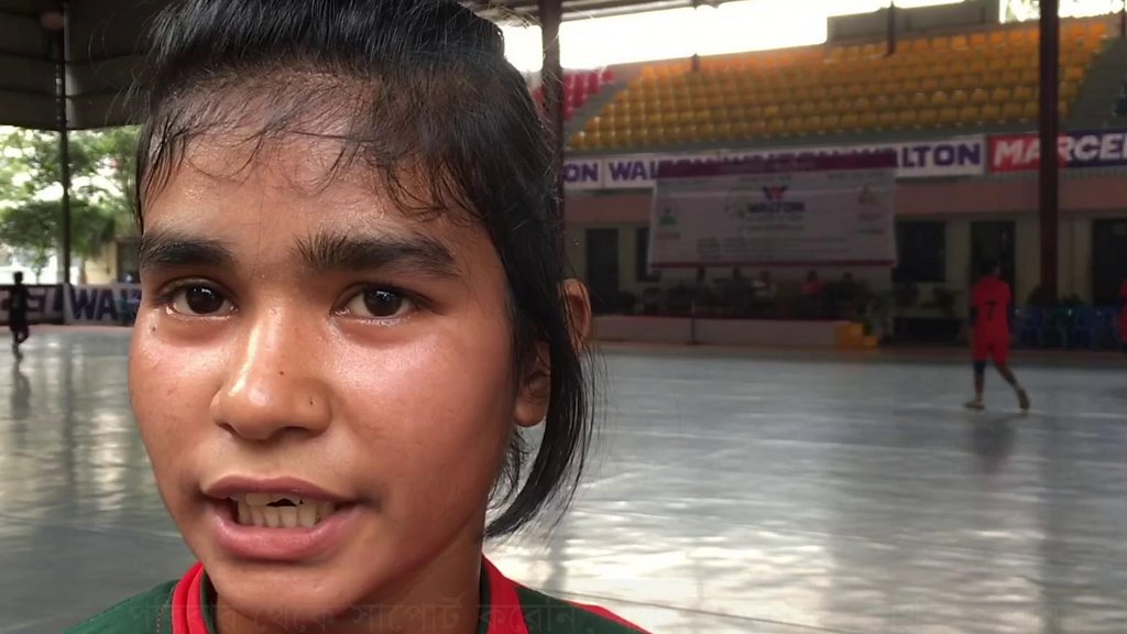 Zhenya Yudinaning erotik fotosurati Blowjob va uning nozik tomonlari