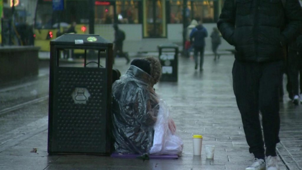 The city with no homeless on its streets - BBC News