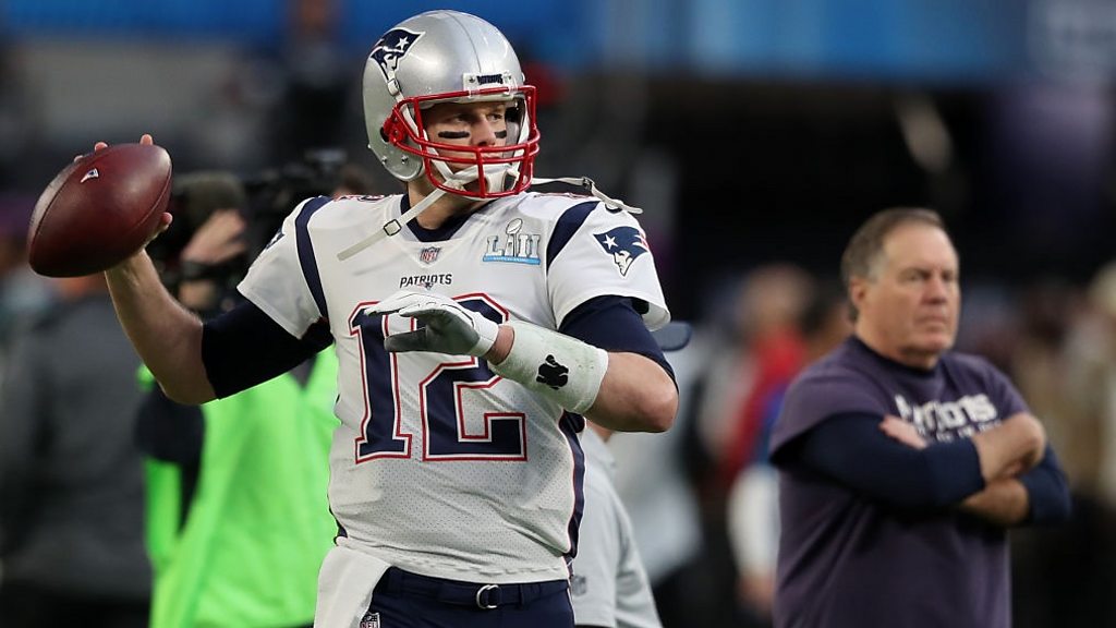 Super Bowl 57: A beginner's guide to American football - BBC Newsround