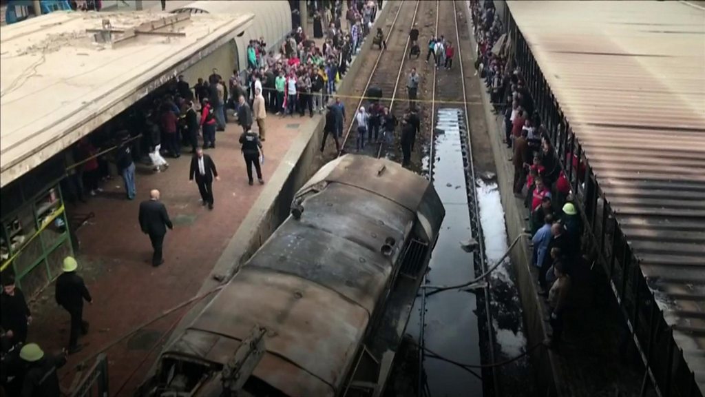 حريق محطة مصر استقالة وزير النقل بعد مقتل 20 وإصابة 40 Bbc News عربي