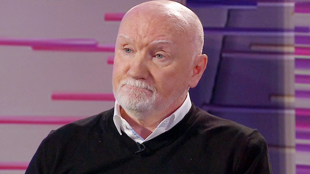 Sir Tom Hunter: Politicians 'have let us down' on Brexit - BBC News