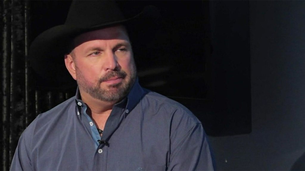 Garth Brooks On Countrys Gender Bias We Dont Have Enough Female