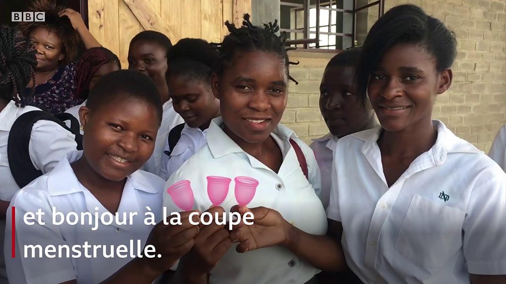 Au Rwanda, une jeune femme fabrique des serviettes hygiéniques abordables -  BBC News Afrique