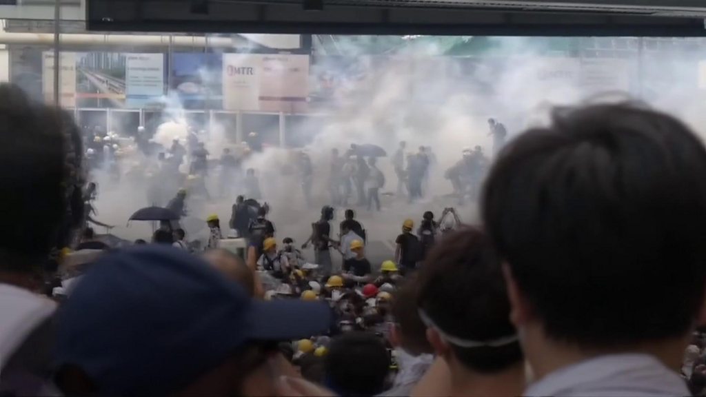 Rubber bullets fired at Hong Kong protesters