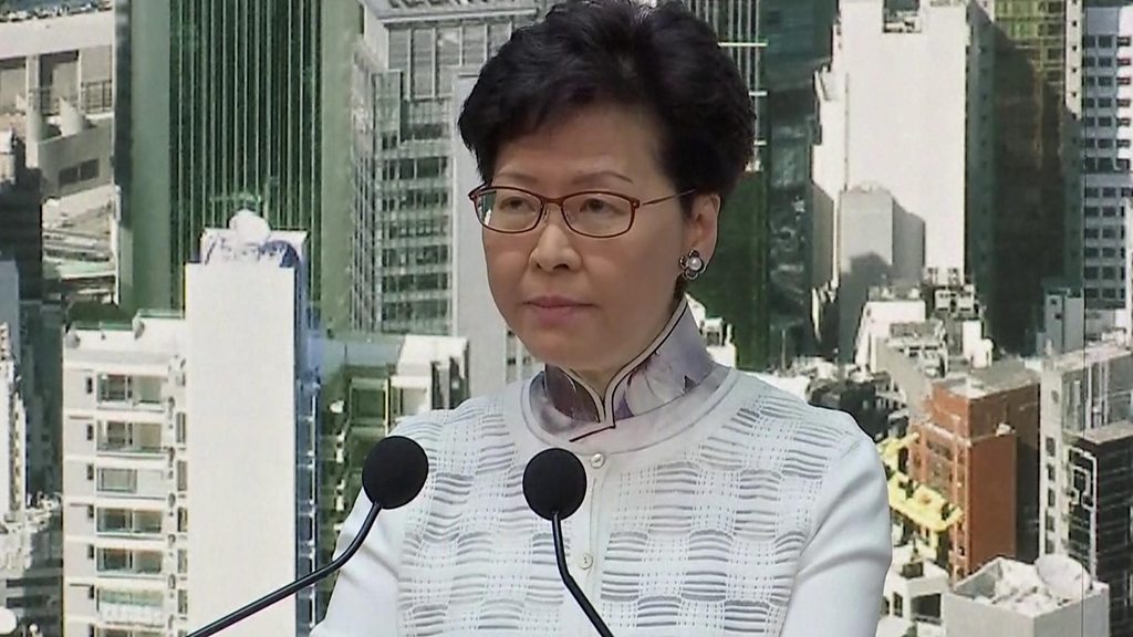 HK suspends controversial extradition bill