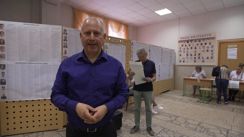 Ukraine President Volodymyr Zelensky seeks power boost with snap election