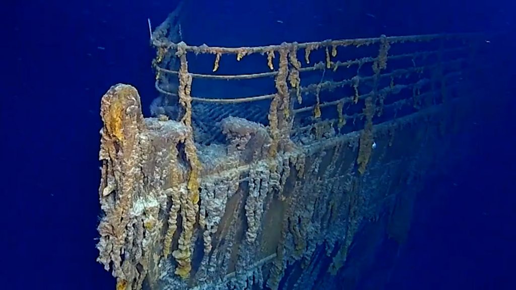 Titanic sub dive reveals parts are being lost to sea - BBC News