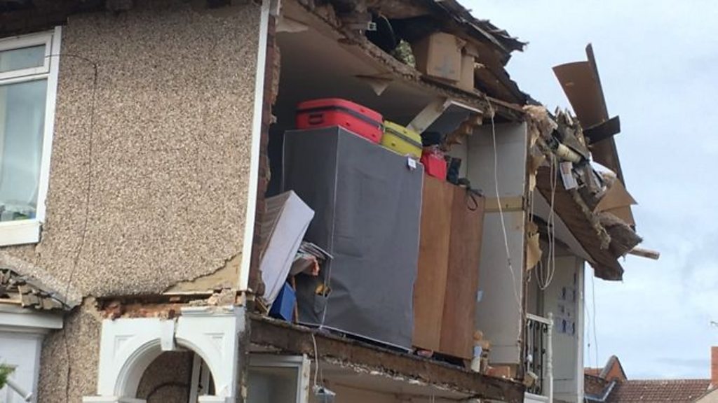 The house crashes in Rugby in the middle of the night