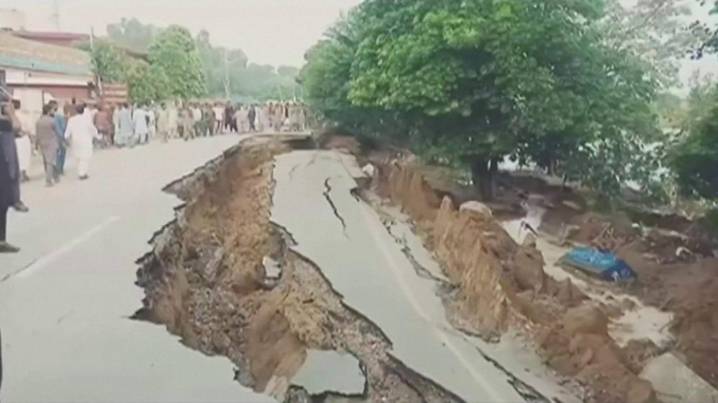 Pakistan earthquake: Houses collapse in 5.8 tremor